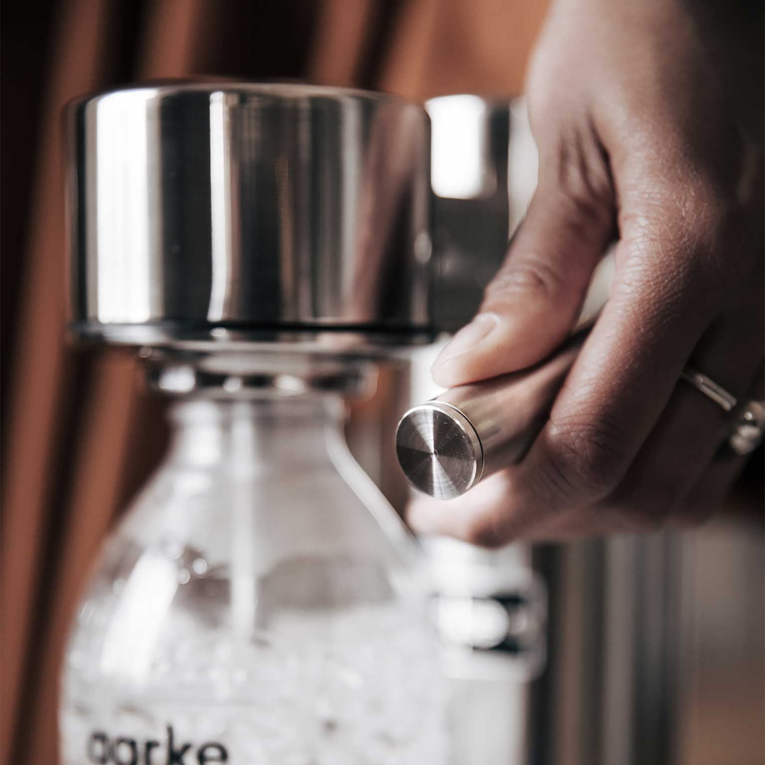国内正規品 AARKE Carbonator Ⅱ クロムブラック 新品専用ボトル 調理器具 クーポン廉価